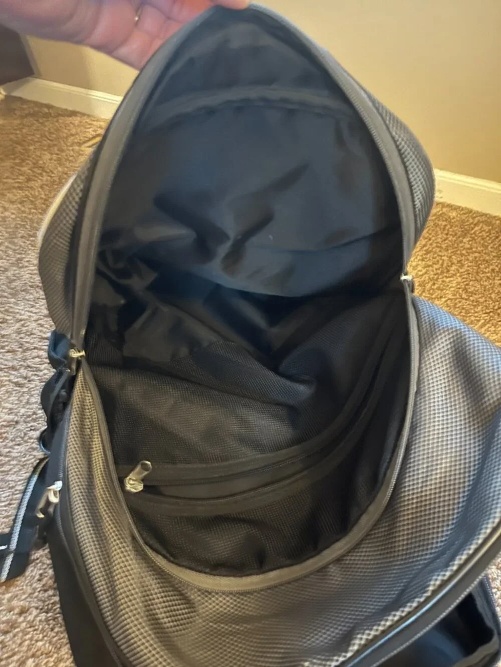 Black Mizuno volleyball backpack